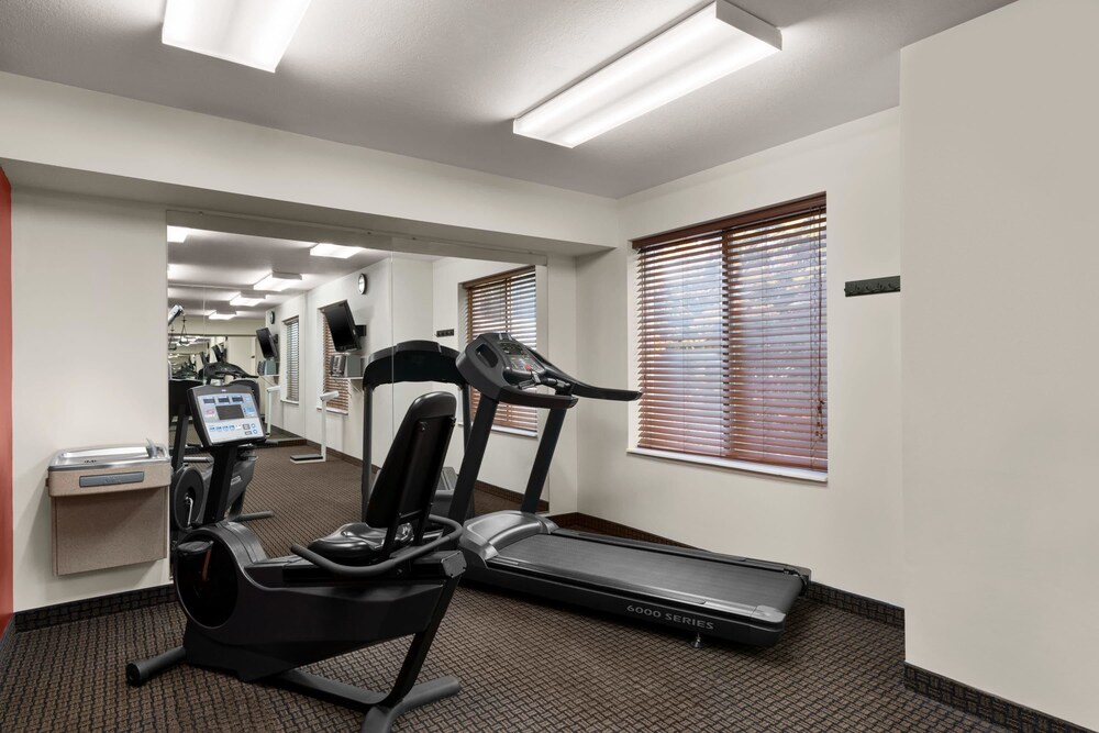 Fitness facility, Hawthorn Suites by Wyndham Lancaster