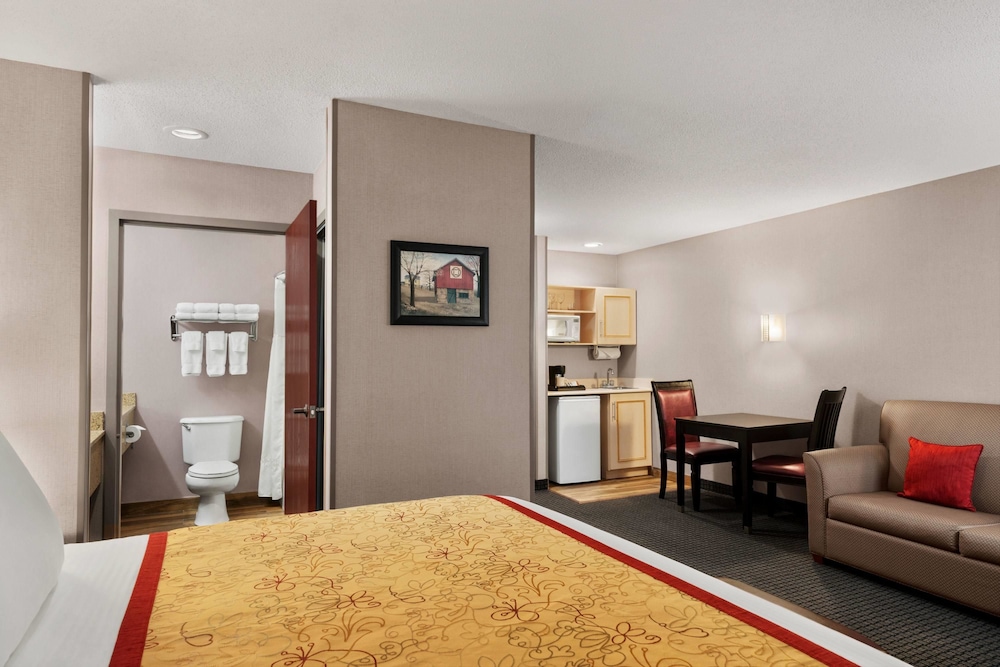 Room, Hawthorn Suites by Wyndham Lancaster