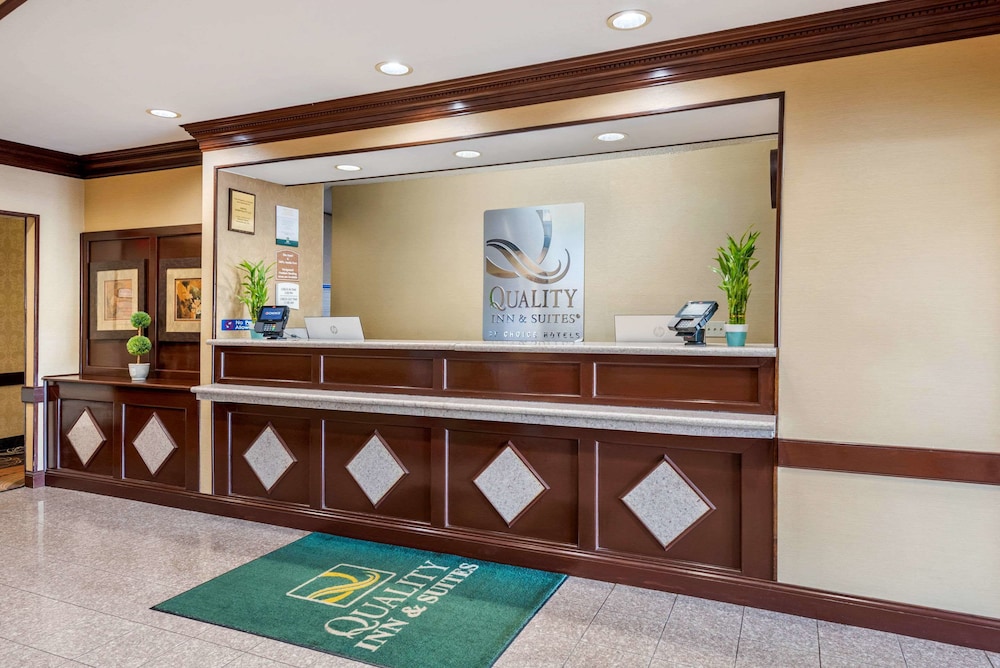 Comfort Inn & Suites