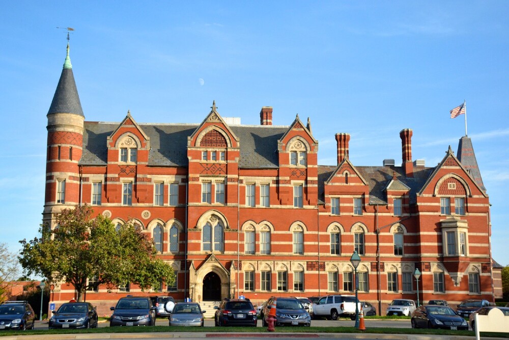 Kellogg Conference Hotel at Gallaudet University