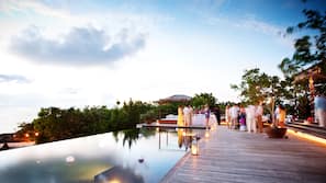 2 outdoor pools, pool umbrellas, sun loungers
