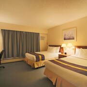 Howard Johnson Hotel Victoria City Centre  2017 Pictures  Reviews