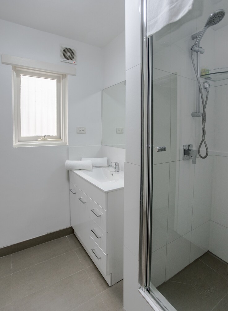 Albert Heights Serviced Apartments