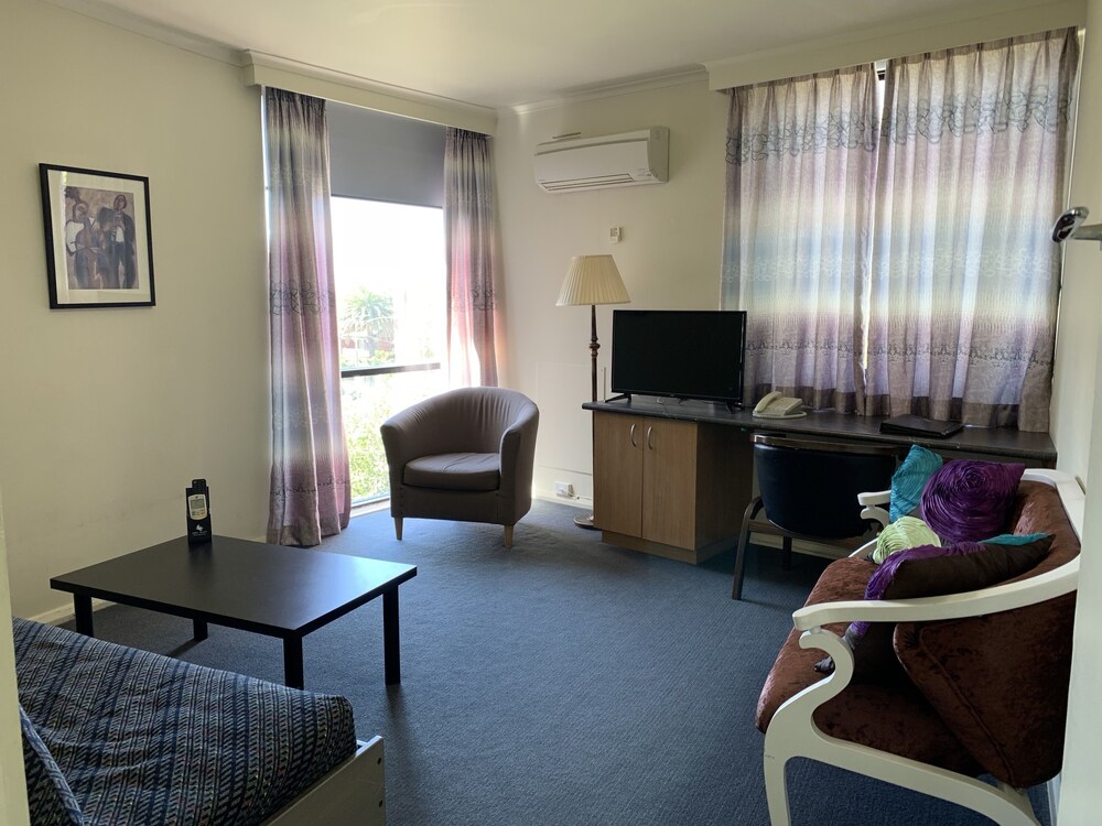 Albert Heights Serviced Apartments