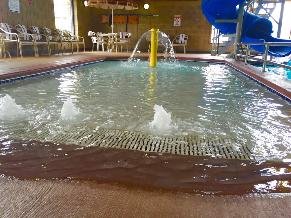 AmericInn by Wyndham Fargo West Acres in Fargo Best Rates & Deals on