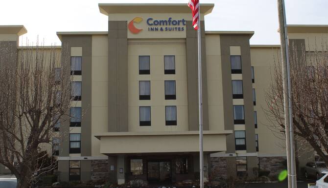 Comfort Inn Suites Airport In Little Rock Ar Expedia
