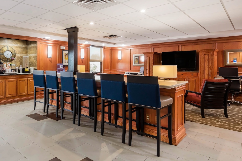 Comfort Inn Suites Airport Little Rock Usa Lastminute - 