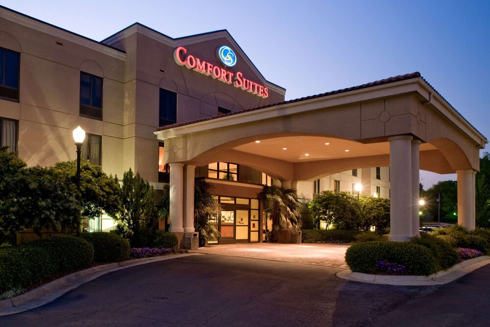 Comfort Suites Starkville In Starkville Hotel Rates Reviews On Orbitz