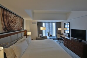 Egyptian cotton sheets, premium bedding, pillowtop beds, minibar