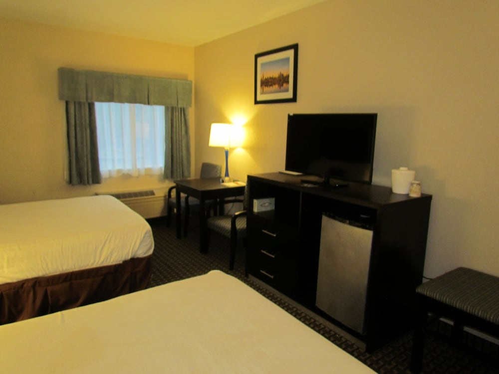 Ramada by Wyndham Glendale Heights/Lombard