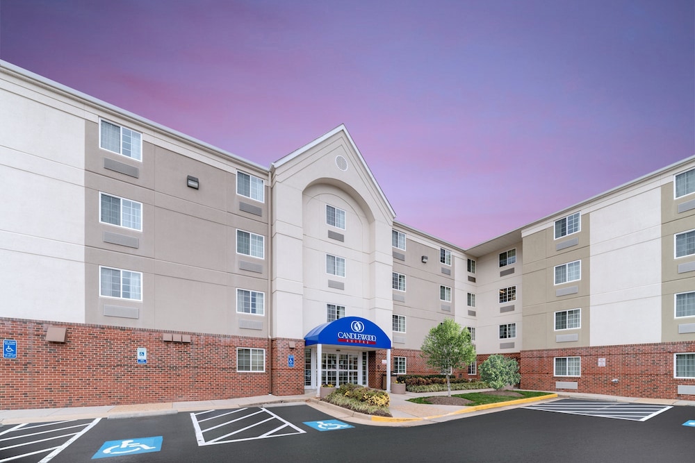 Candlewood Suites Herndon, an IHG Hotel