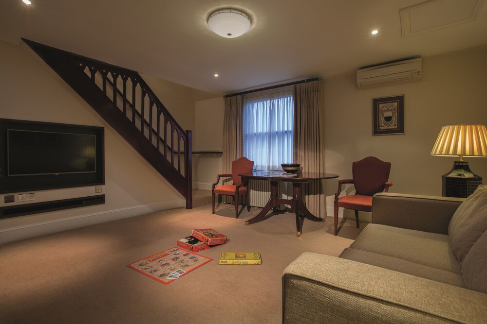 Living area, Ettington Park Hotel