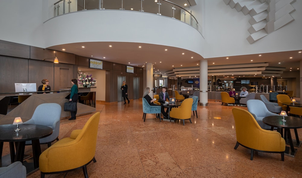 Lobby, Maldron Hotel Belfast International Airport