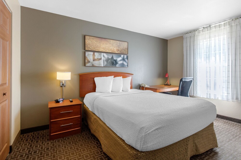 Room, Suburban Extended Stay Hotel Birmingham Homewood I-65