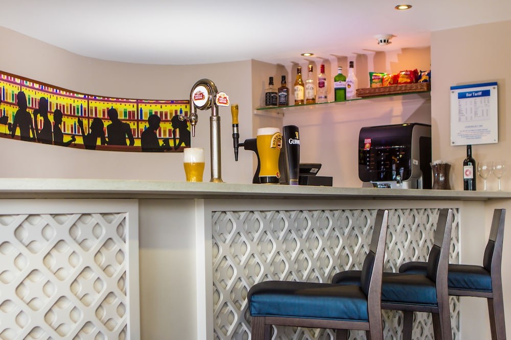 Bar (on property), Holiday Inn Express London-Royal Docks, Docklands, an IHG Hotel