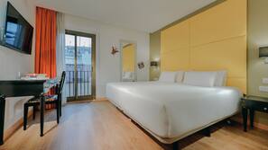 Premium bedding, in-room safe, desk, blackout curtains