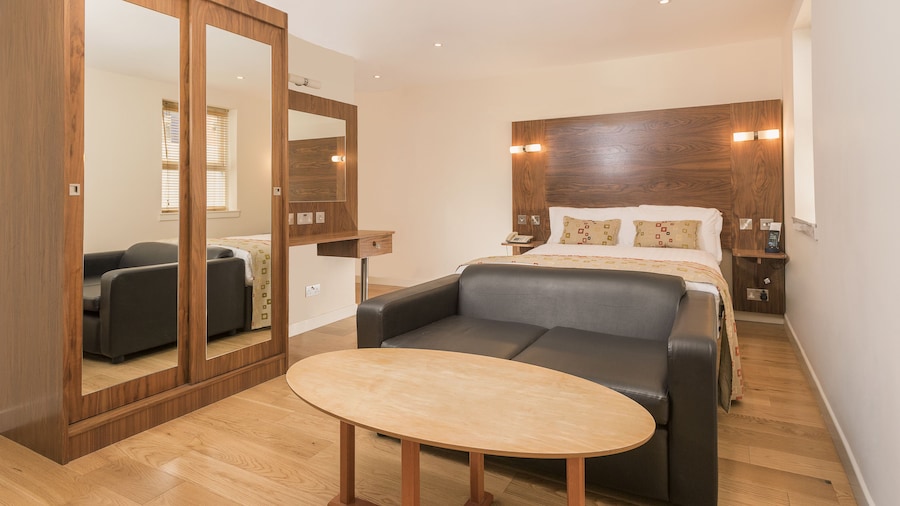 Holyrood Aparthotel