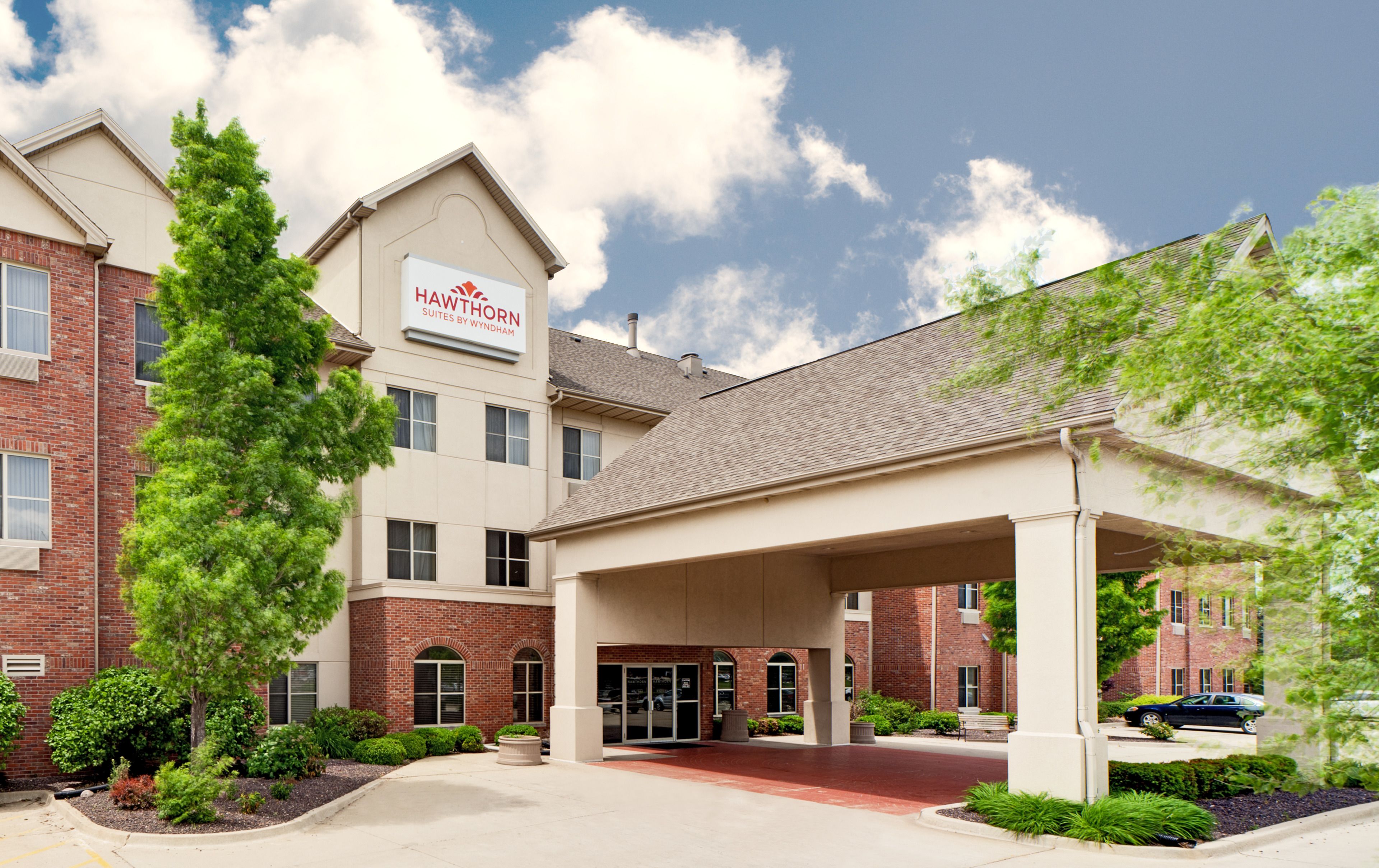 Hawthorn Suites By Wyndham Bloomington In Bloomington Il Expedia