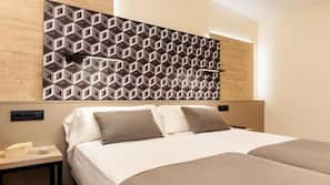 In-room safe, free WiFi, linens, wheelchair access