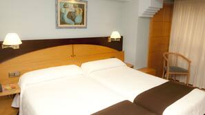 Minibar, in-room safe, individually decorated, individually furnished