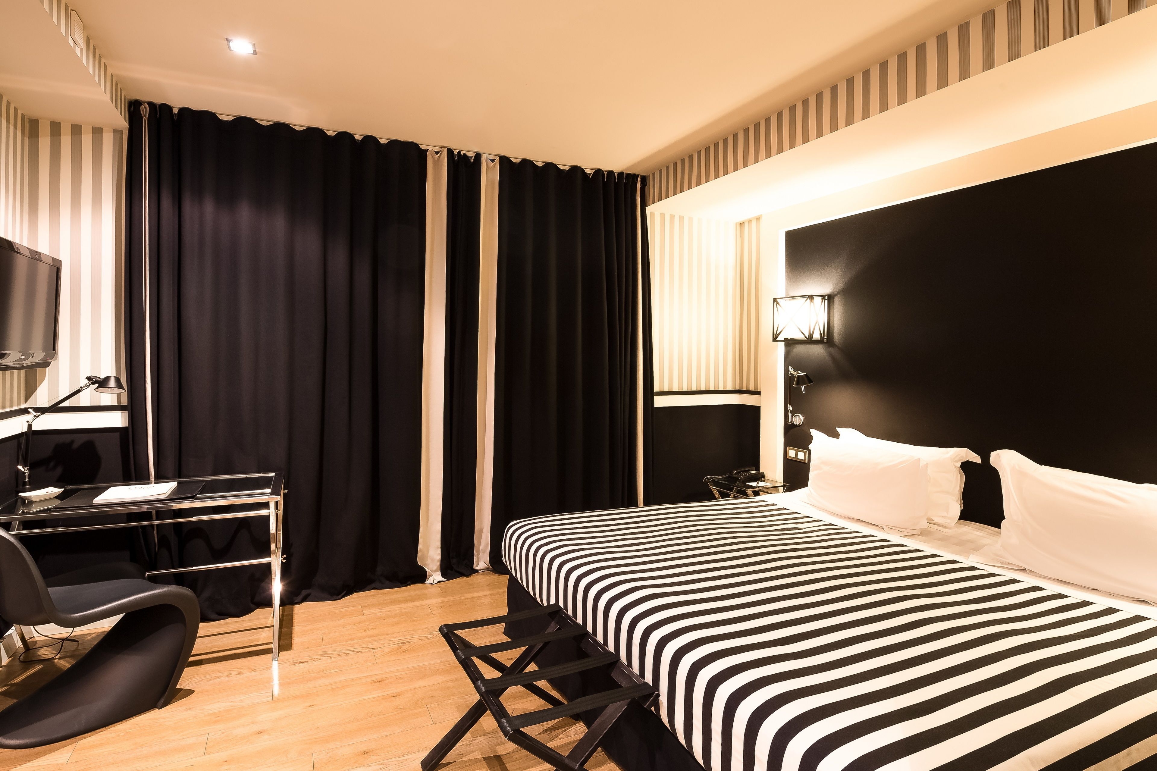 ホテル ユーロパーク バルセロナ 口コミ 宿泊料金 予約 エクスペディア