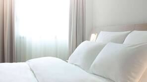 Premium bedding, in-room safe, individually furnished, desk