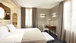 Minibar, in-room safe, desk, soundproofing