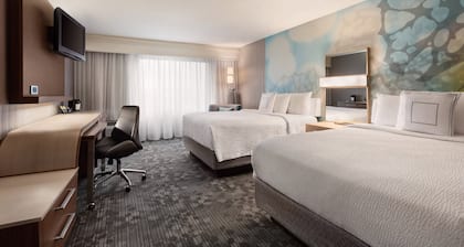 Courtyard by Marriott Topeka