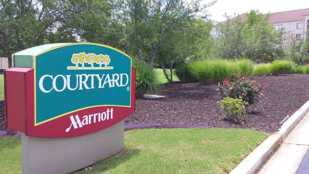 Courtyard by Marriott Decatur