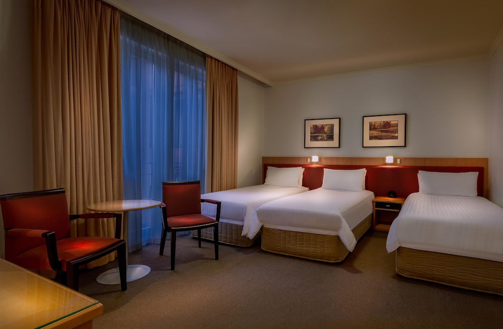 Best Western Plus Travel Inn Hotel