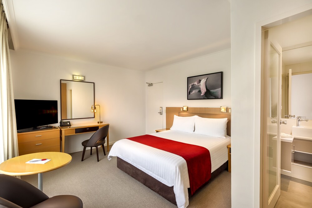 Best Western Plus Travel Inn Hotel