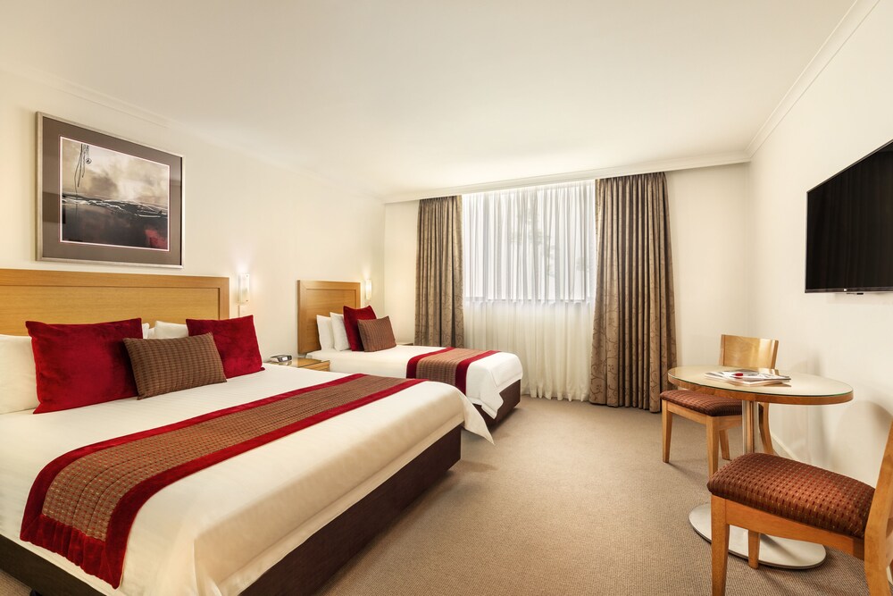 Best Western Plus Travel Inn Hotel