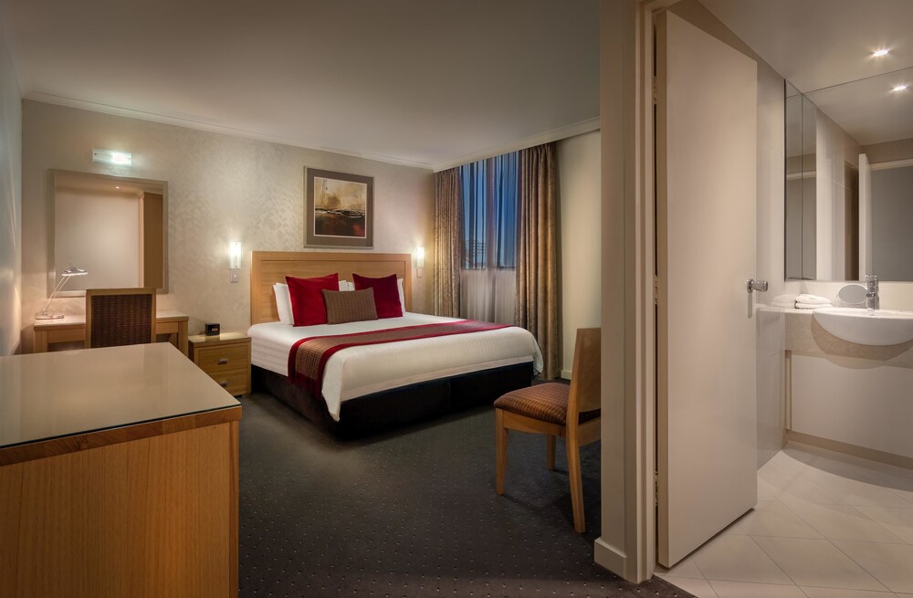 Best Western Plus Travel Inn Hotel