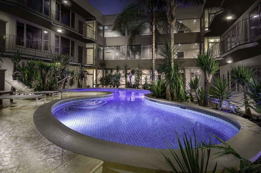 Best Western Plus Travel Inn Hotel