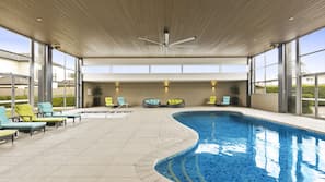 Indoor pool, pool loungers