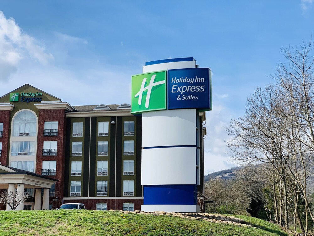 Holiday Inn Express Hotel & Suites ChattanoogaLookout Mtn, an IHG