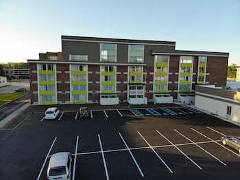 Baymont Inn & Suites Grand Rapids Near Downtown