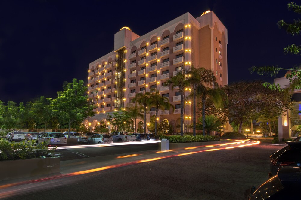 4 Star Hotels
