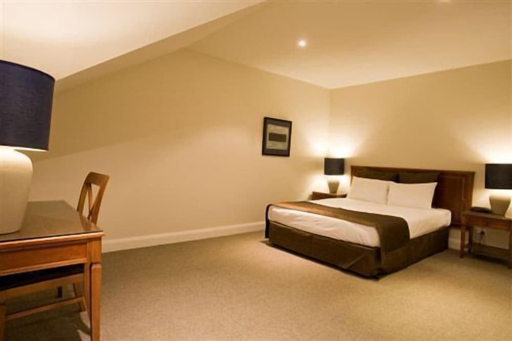 Bentley Suites