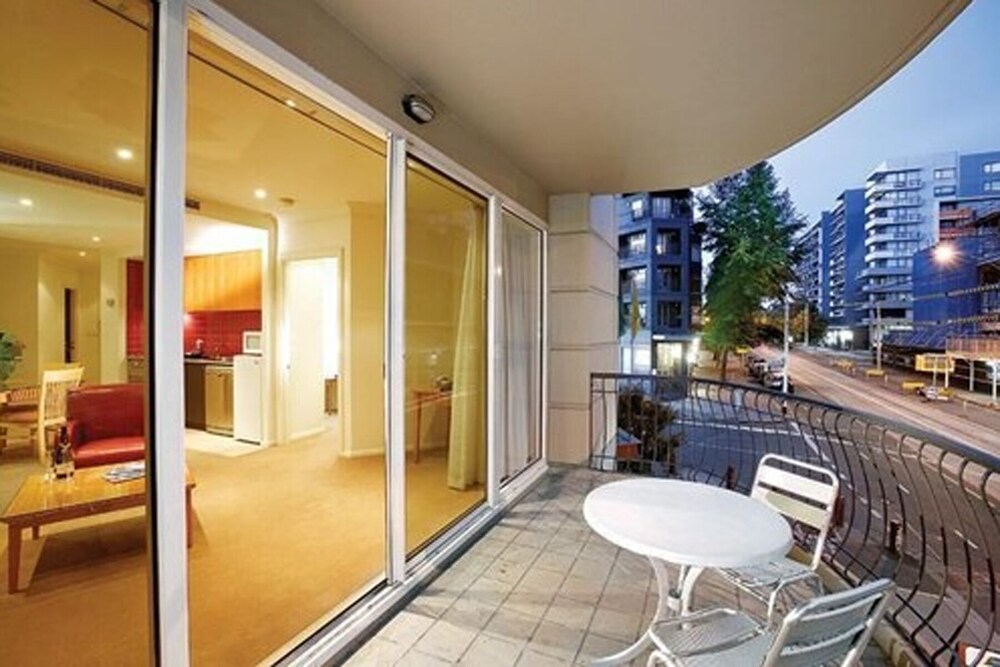 Melbourne South Yarra Central Apartment Hotel