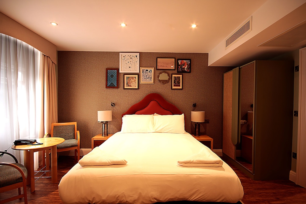 Room, Elmbank Hotel & Lodge