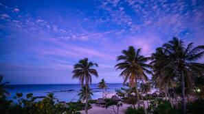 Private beach, white sand, sun-loungers, beach towels