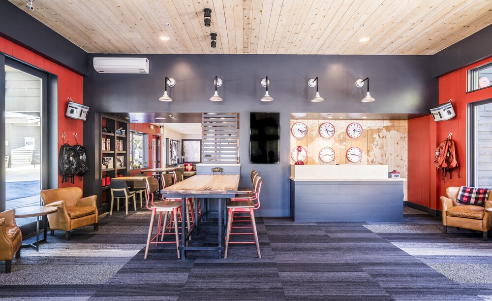 Interior, Mountain Modern Motel