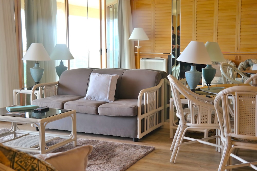 Pacific Bay Resort