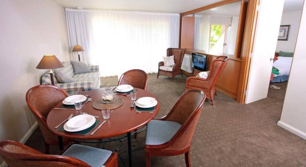 Pacific Bay Resort