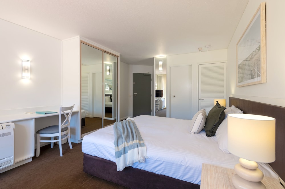 Pacific Bay Resort