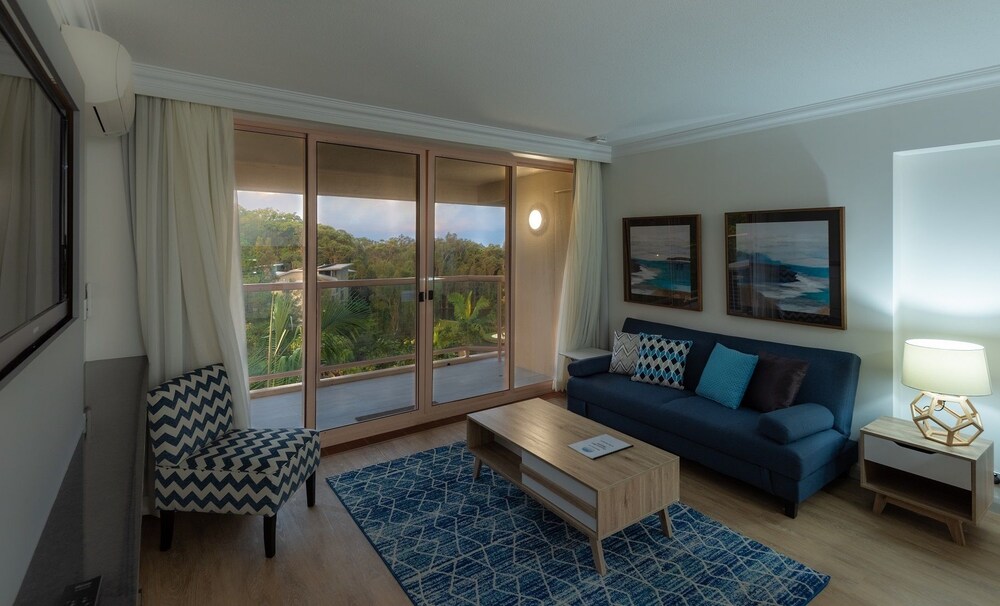 Pacific Bay Resort