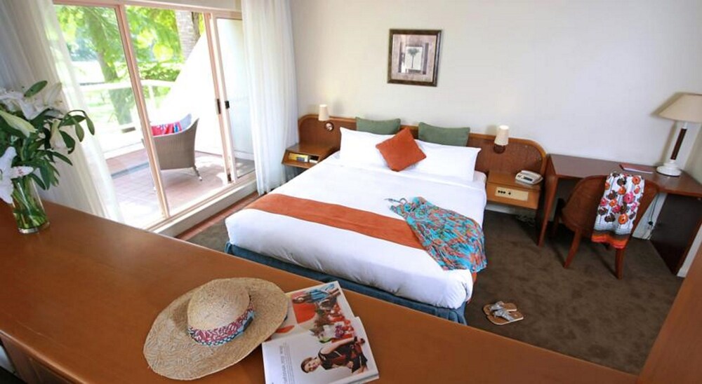 Pacific Bay Resort