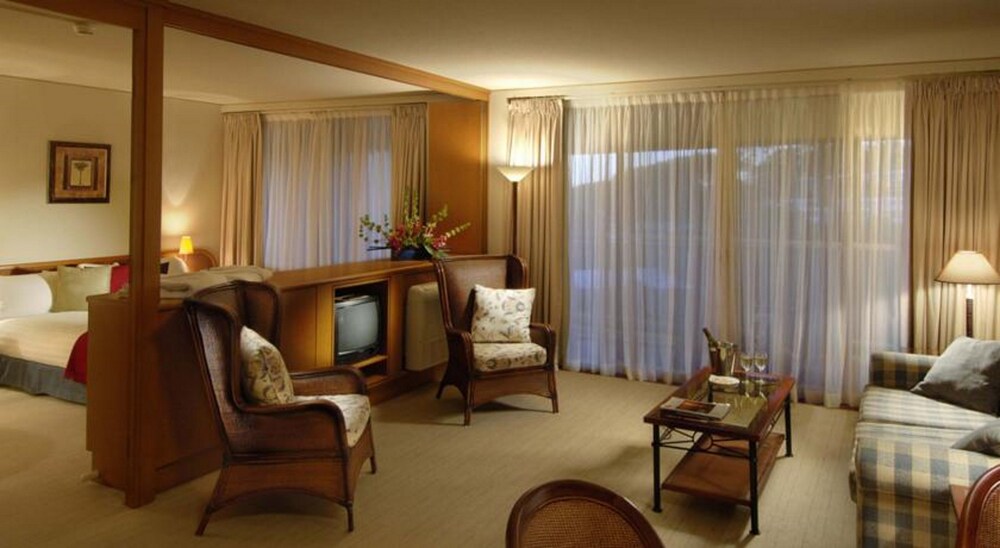 Pacific Bay Resort