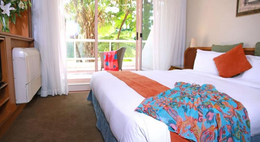 Pacific Bay Resort